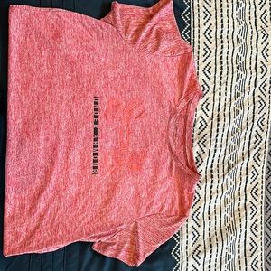 Under armour xl women’s short sleeve shirt